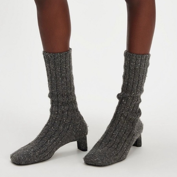 NEW IN BOX Jeffery Campbell Ariana Ribbed Sock Boots - Picture 1 of 8